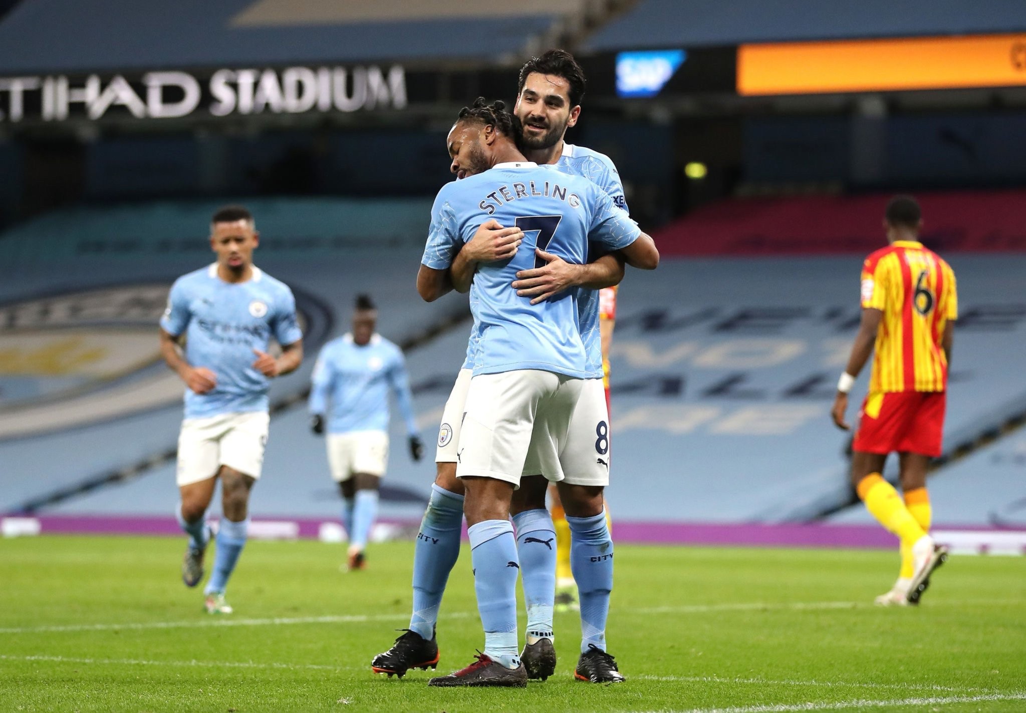 瞩目的足球 瞩目的足球